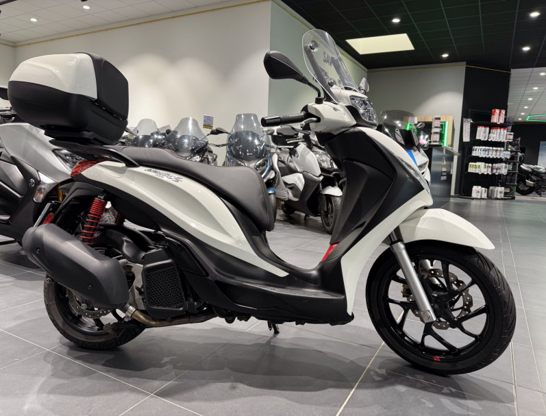 PIAGGIO MEDLEY 125 S / Garantie 