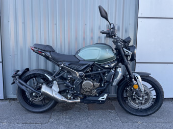 VOGE 300 AC NEUVE 