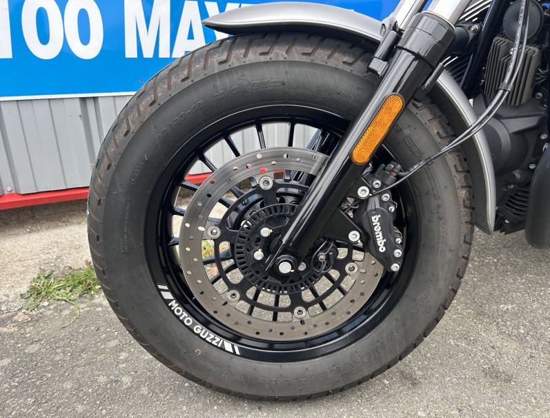 MOTO GUZZI V9 BOBBER
