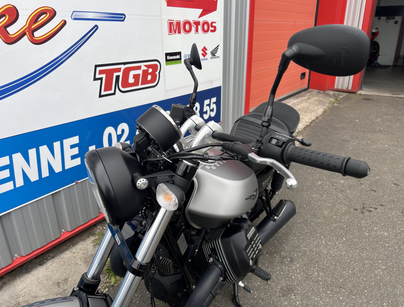 MOTO GUZZI V9 BOBBER