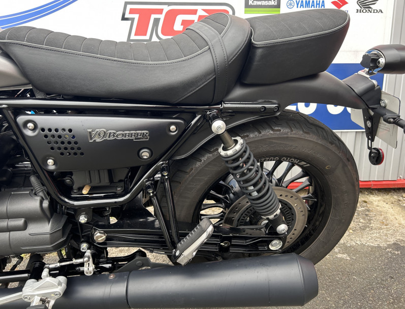 MOTO GUZZI V9 BOBBER