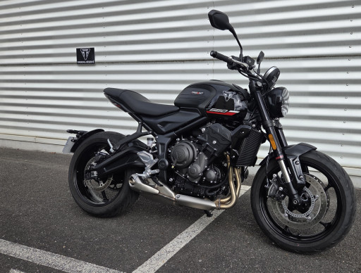 TRIUMPH TRIDENT 660
