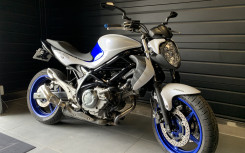 SUZUKI GLADIUS 650 A2