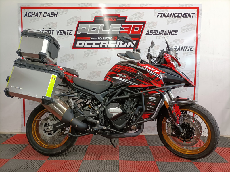 QJ MOTOR SRT 800 SX (145€/mois*) (garantie constructeur)