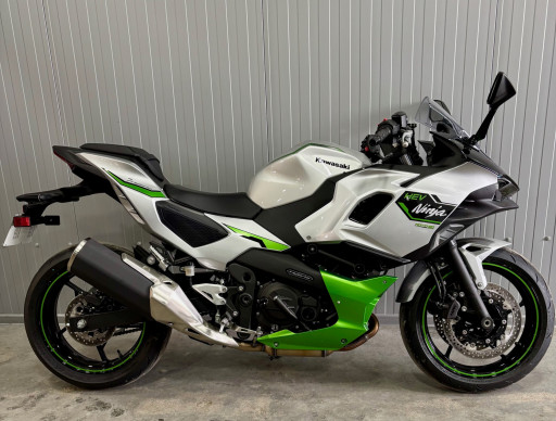 KAWASAKI Ninja 7 Hybrid