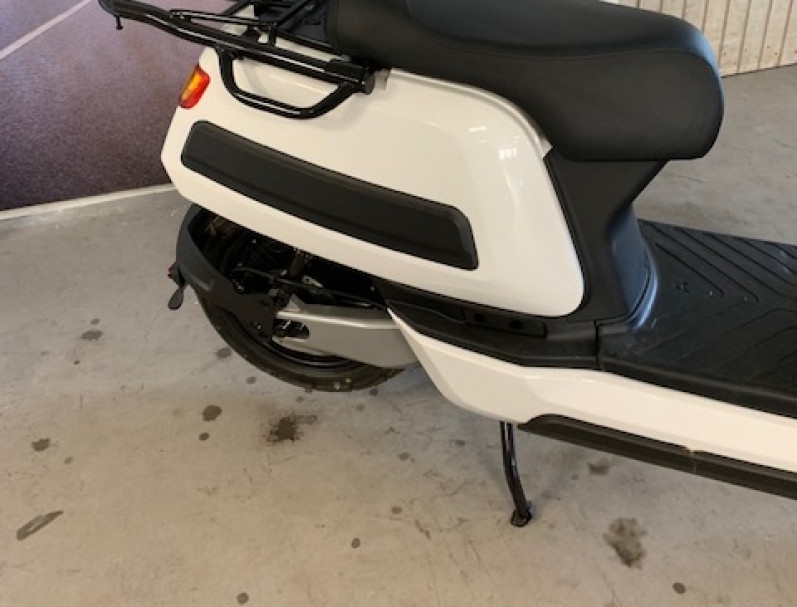 NIU NQi Cargo SR