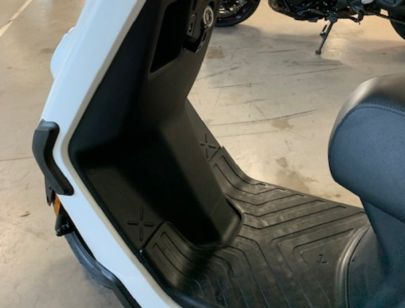 NIU NQi Cargo SR