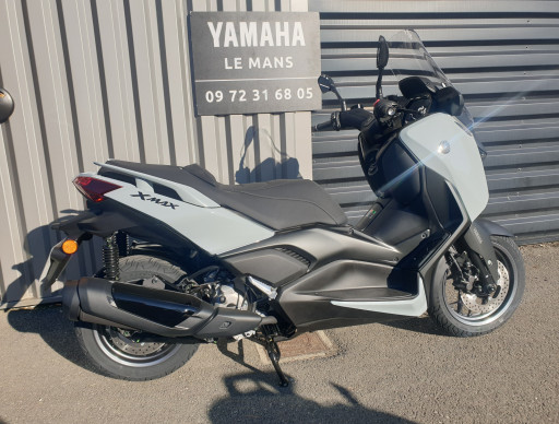 YAMAHA XMAX 300 Tech Max
