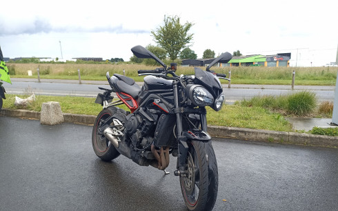 TRIUMPH STREET TRIPLE 765 R