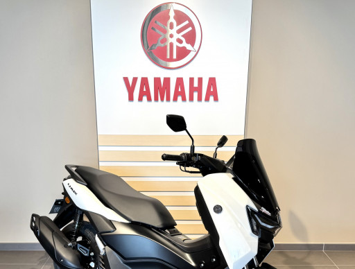 YAMAHA NMAX 125