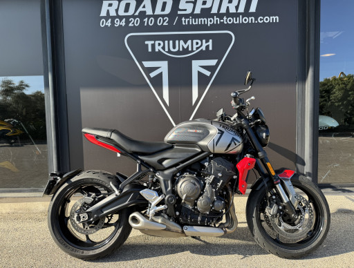 TRIUMPH TRIDENT 660