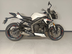 TRIUMPH STREET TRIPLE 660 S A2