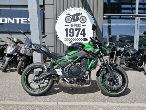 KAWASAKI Z 650 / 160 € PAR MOIS/ DSN MOTOS 47