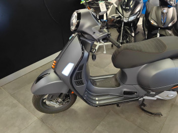 VESPA GTS SUPER SPORT 125