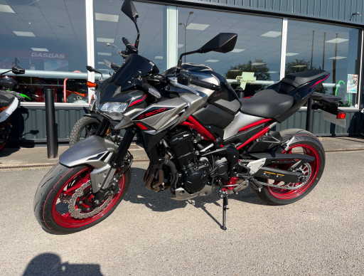 KAWASAKI Z 900 full 