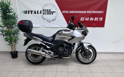 YAMAHA TDM 900