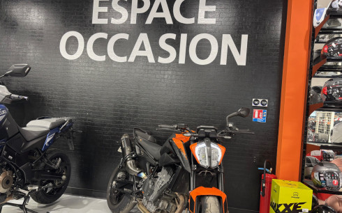 KTM 890 DUKE