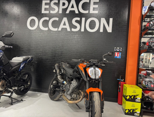 KTM 890 DUKE