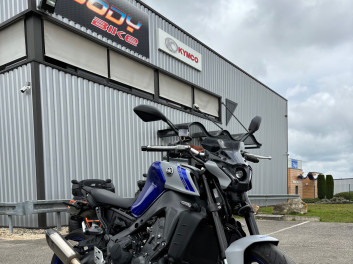 YAMAHA MT-09