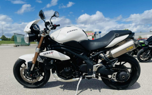 TRIUMPH SPEED TRIPLE 1050