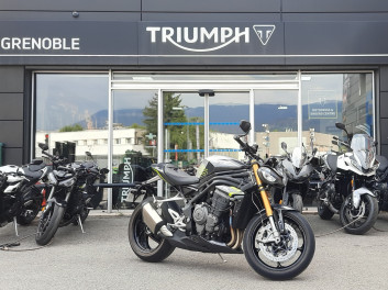 TRIUMPH SPEED TRIPLE 1200 RS