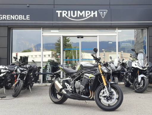 TRIUMPH SPEED TRIPLE 1200 RS