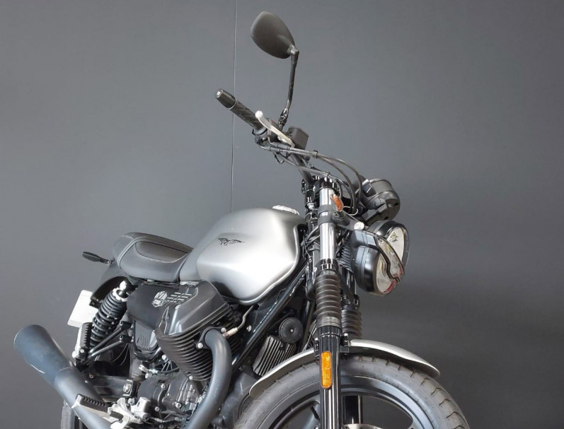 MOTO GUZZI V7 STONE 