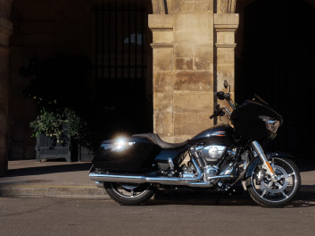 HARLEY-DAVIDSON TOURING ROAD GLIDE 1923