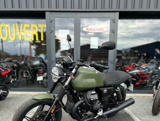 MOTO GUZZI V7 STONE VERDE