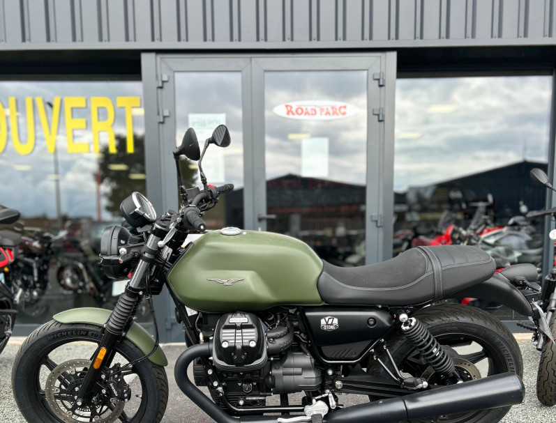 MOTO GUZZI V7 STONE VERDE