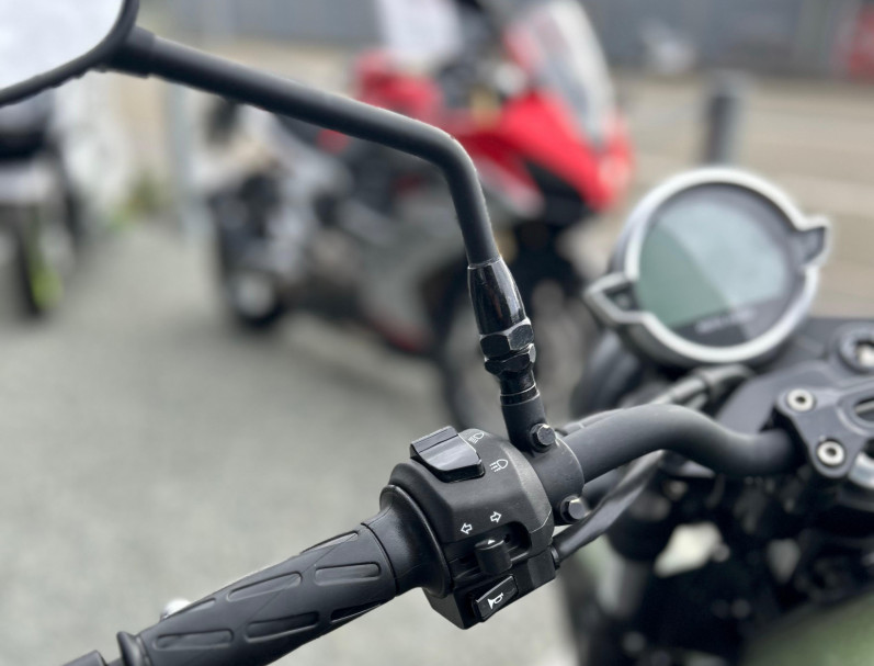 MOTO GUZZI V7 STONE VERDE