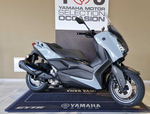 YAMAHA XMAX 300 Tech Max