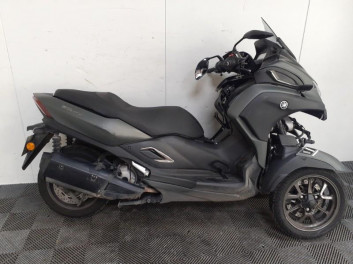 YAMAHA TRICITY 300