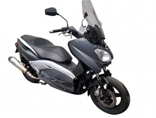 YAMAHA X-MAX 125