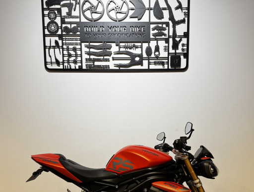 TRIUMPH SPEED TRIPLE 1200 RS