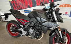 SUZUKI GSX-8S