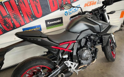 SUZUKI GSX-8S