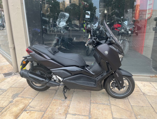 YAMAHA XMAX 300 Tech Max