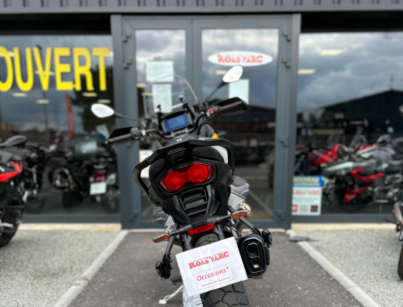 MOTO GUZZI STELVIO 1100 Giallo Savana