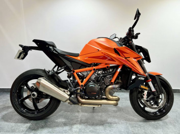 KTM 1390 SUPER DUKE R