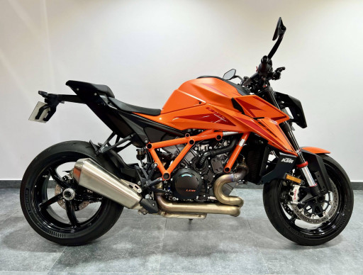KTM 1390 SUPER DUKE R