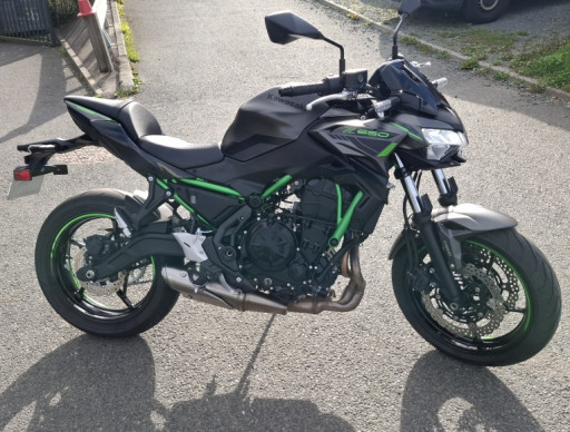 KAWASAKI Z 650 (47.5CV) idéal permis a2