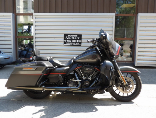 HARLEY-DAVIDSON TOURING STREET GLIDE 1923 CVO 