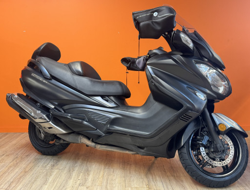 SUZUKI BURGMAN 650 EXECUTIVE