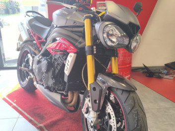 TRIUMPH SPEED TRIPLE R