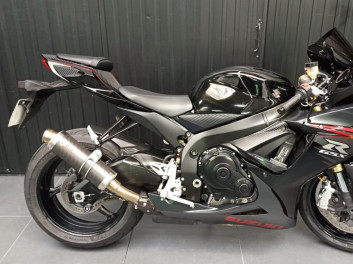 SUZUKI GSX-R 750