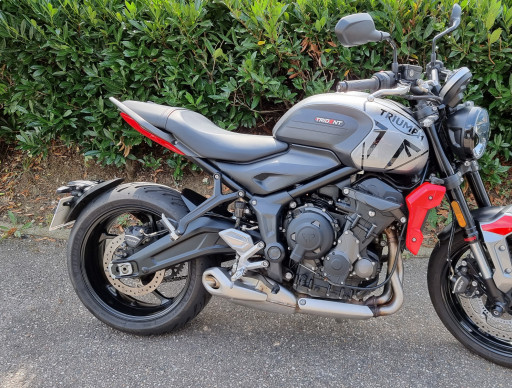 TRIUMPH TRIDENT 660 A2 MOTORS 54 