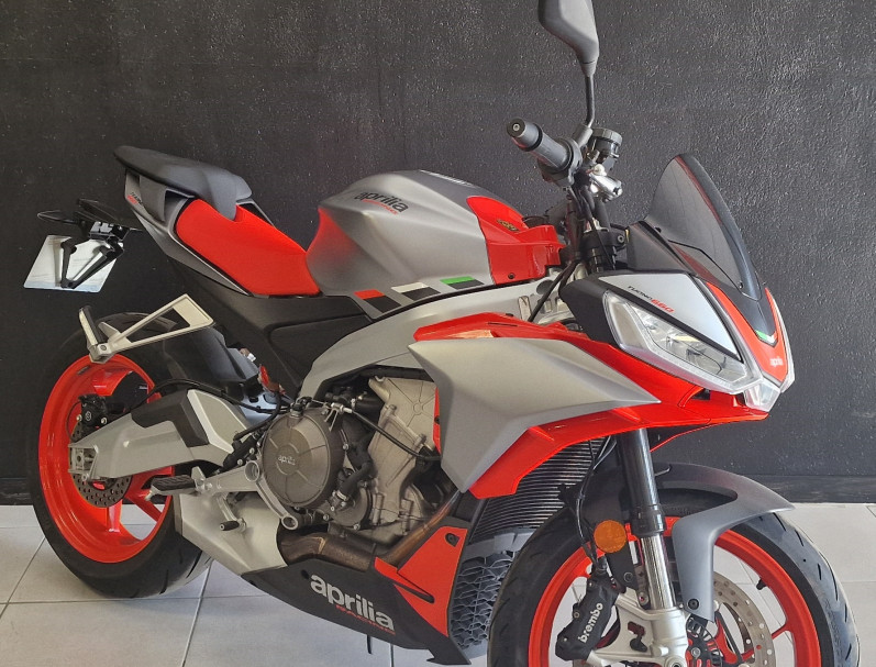 APRILIA TUONO 660