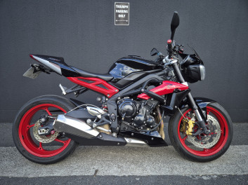 TRIUMPH STREET TRIPLE RX