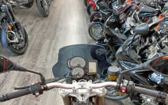 BMW F 800 R (149€/mois*) (garantie 1an)